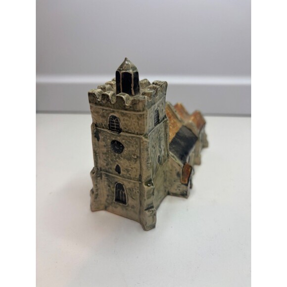 The Wivenhoe Ceramic Pottery Collection St Mary's Church - Picture 2 of 12